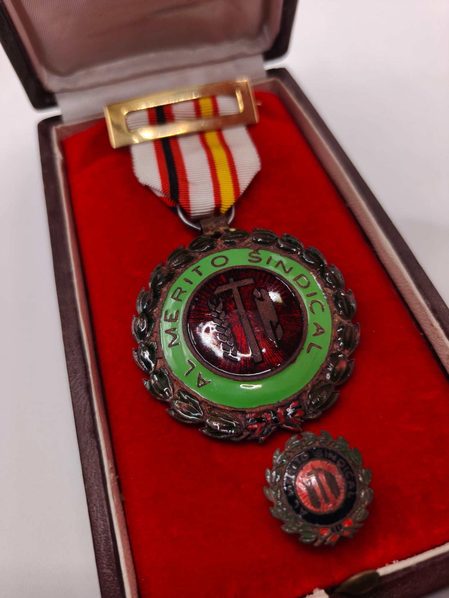 Sindical Falange Order Medal. Spain.