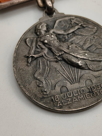 Medalla Alzamiento nacional. Modelo plata. 1936.