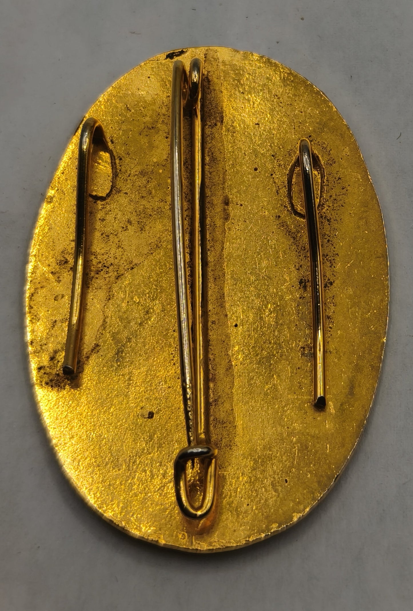 Spanish Red cross Badge. Franco's period.