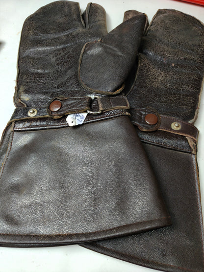 German Pilot Gloves. IIWW