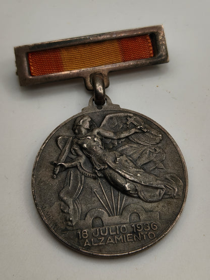 Medalla Alzamiento nacional. Modelo plata. 1936.