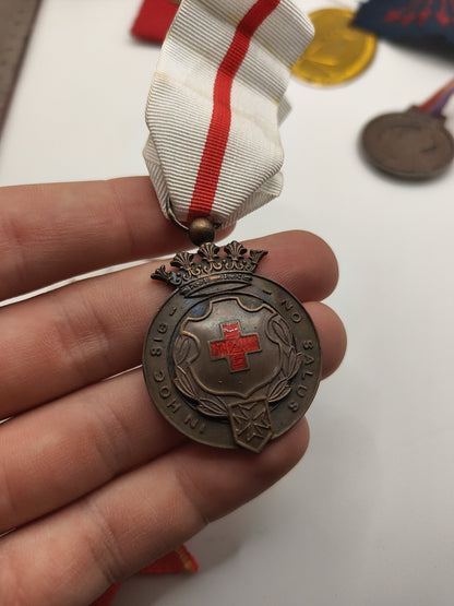 Medalla orden cruz roja bronce Mérito. España