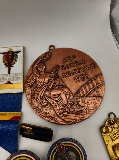 Lote Olímpico medallas e insignias