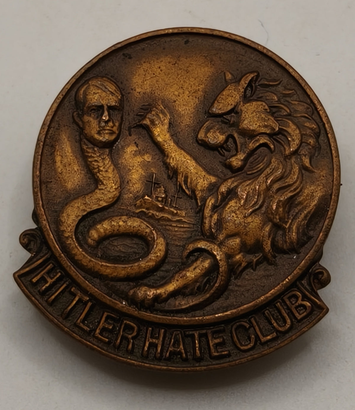 "Hitler Hate Club" Badge. USA.