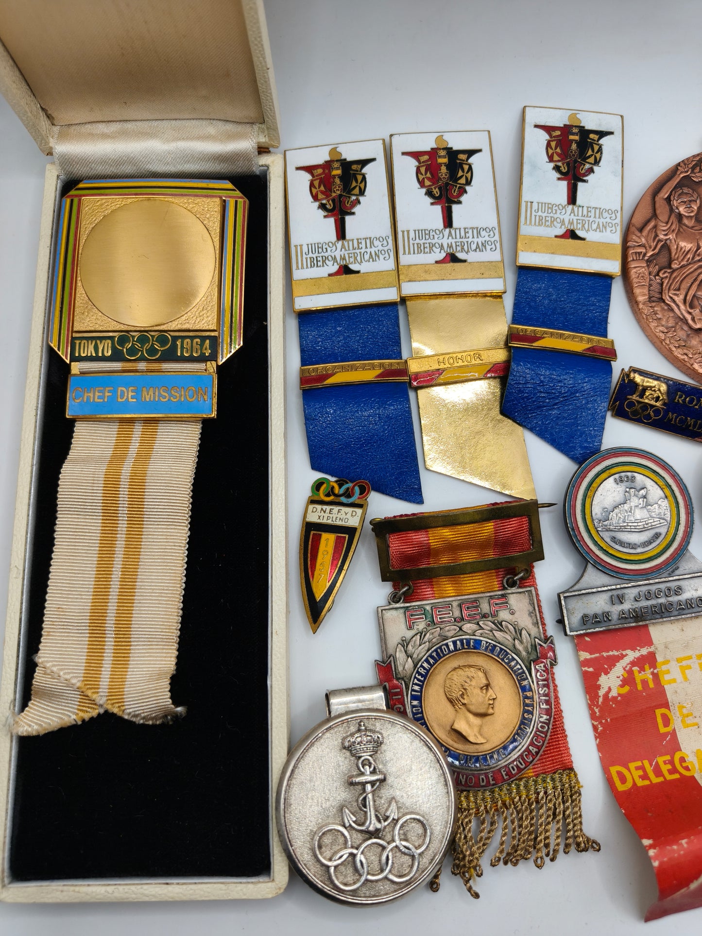 Lote Olímpico medallas e insignias