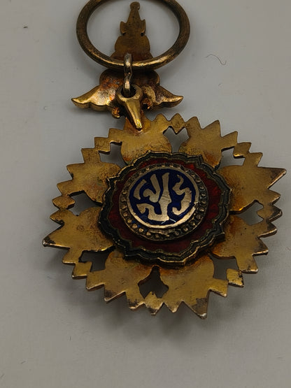 Medallas conjunto Orden Corona de Tailandia.
