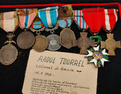 Pasador de medallas coloniales francesas