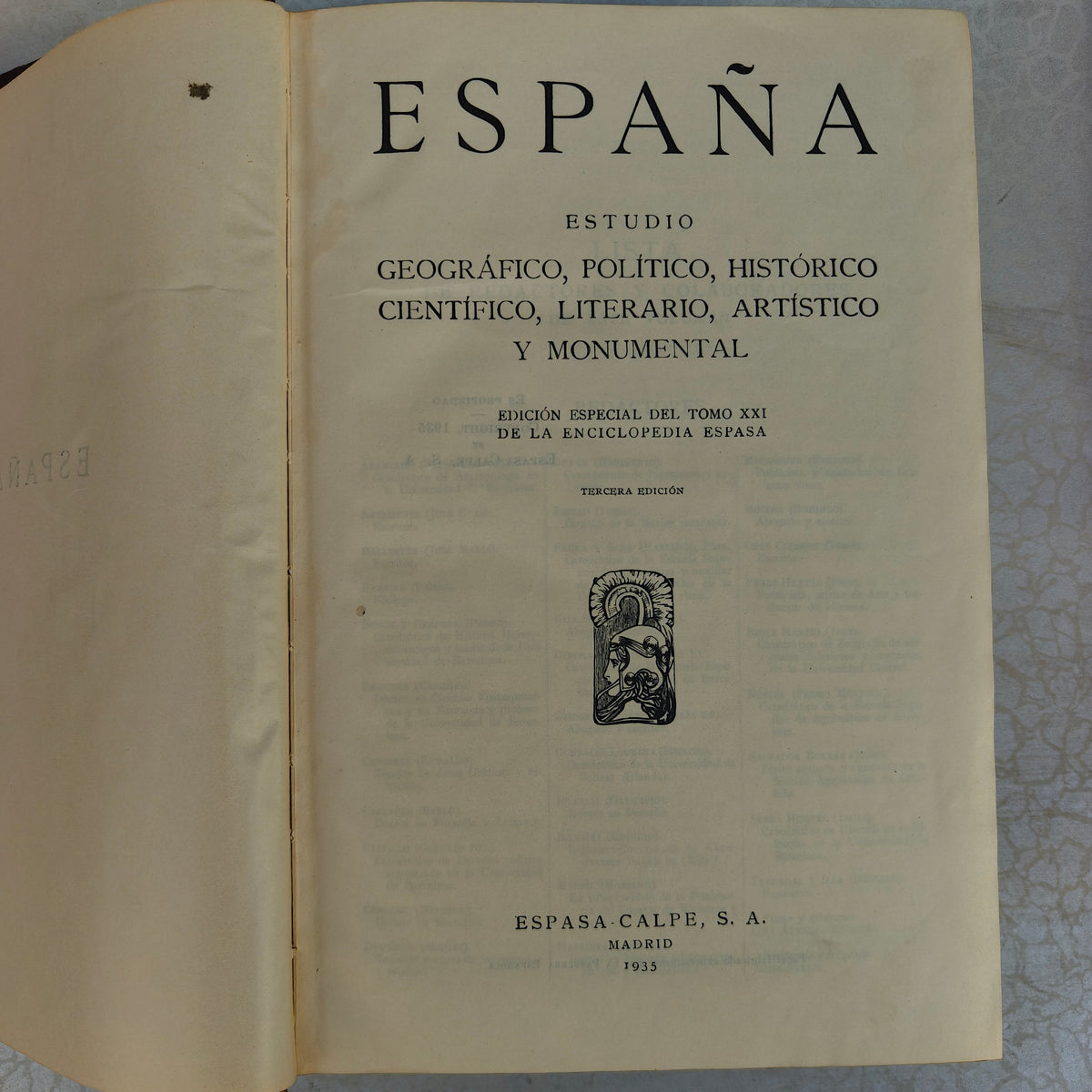 II Republic Period Book. Original.