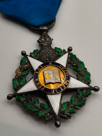 Medalla orden Torre y Espada Monarquía Portugal