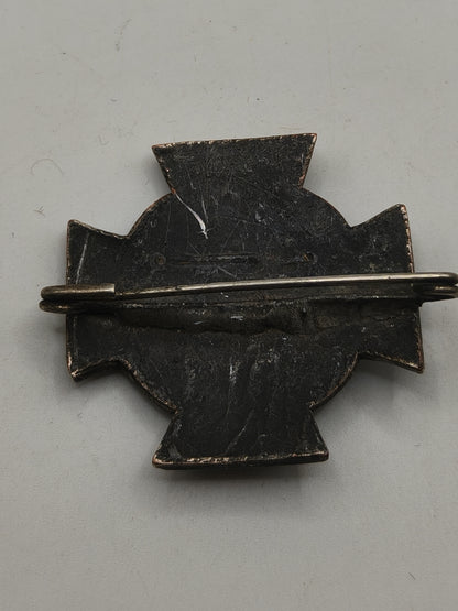 Aid Society of Women Hilfsverein Deutscher Frauen badge. IWW Germany