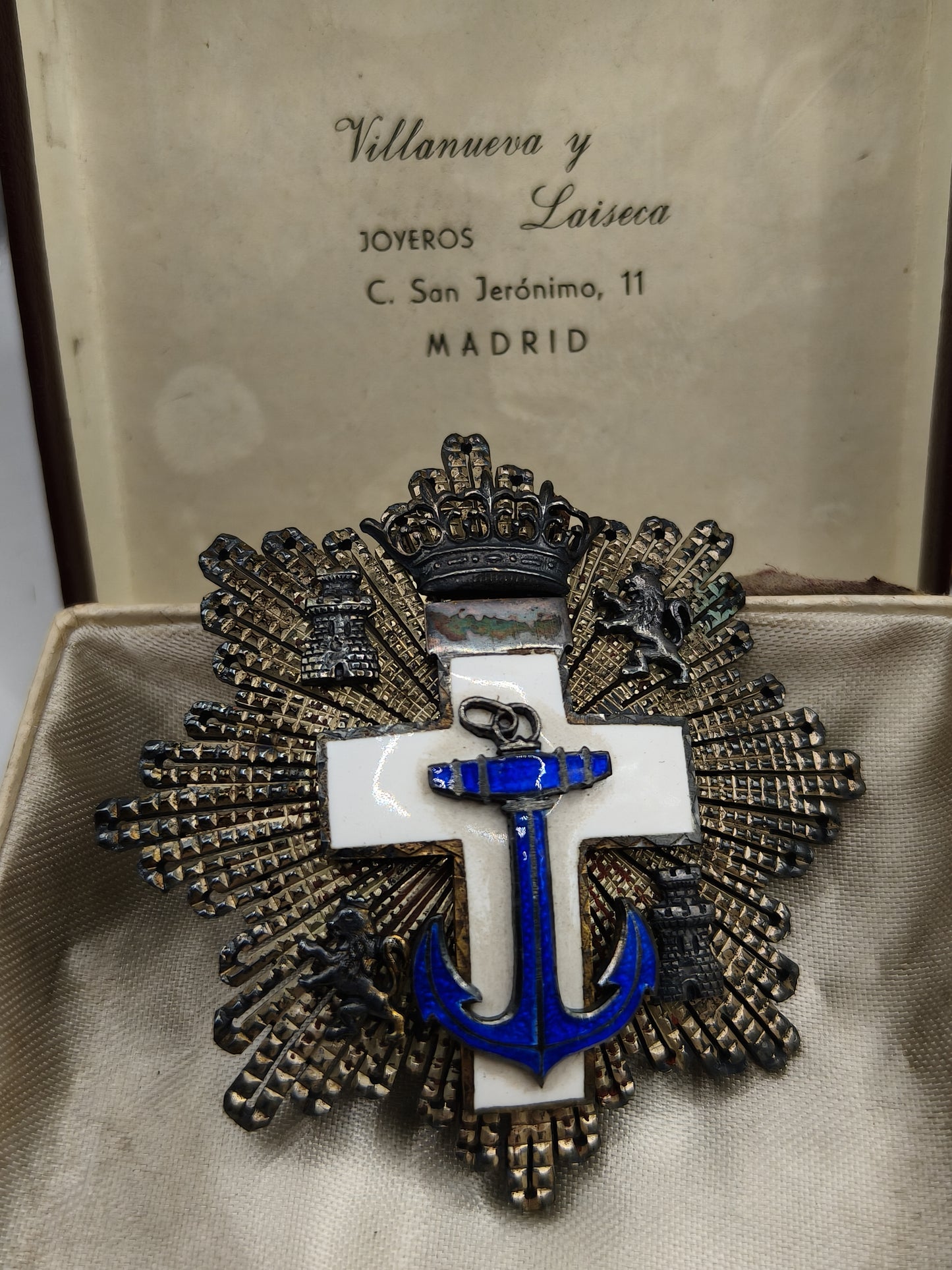 Placa cruz orden naval mérito blanco. España