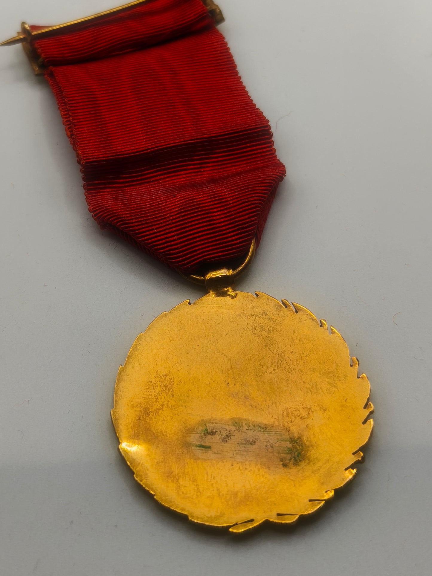 Medalla orden fundación Suarez mérito jurídico