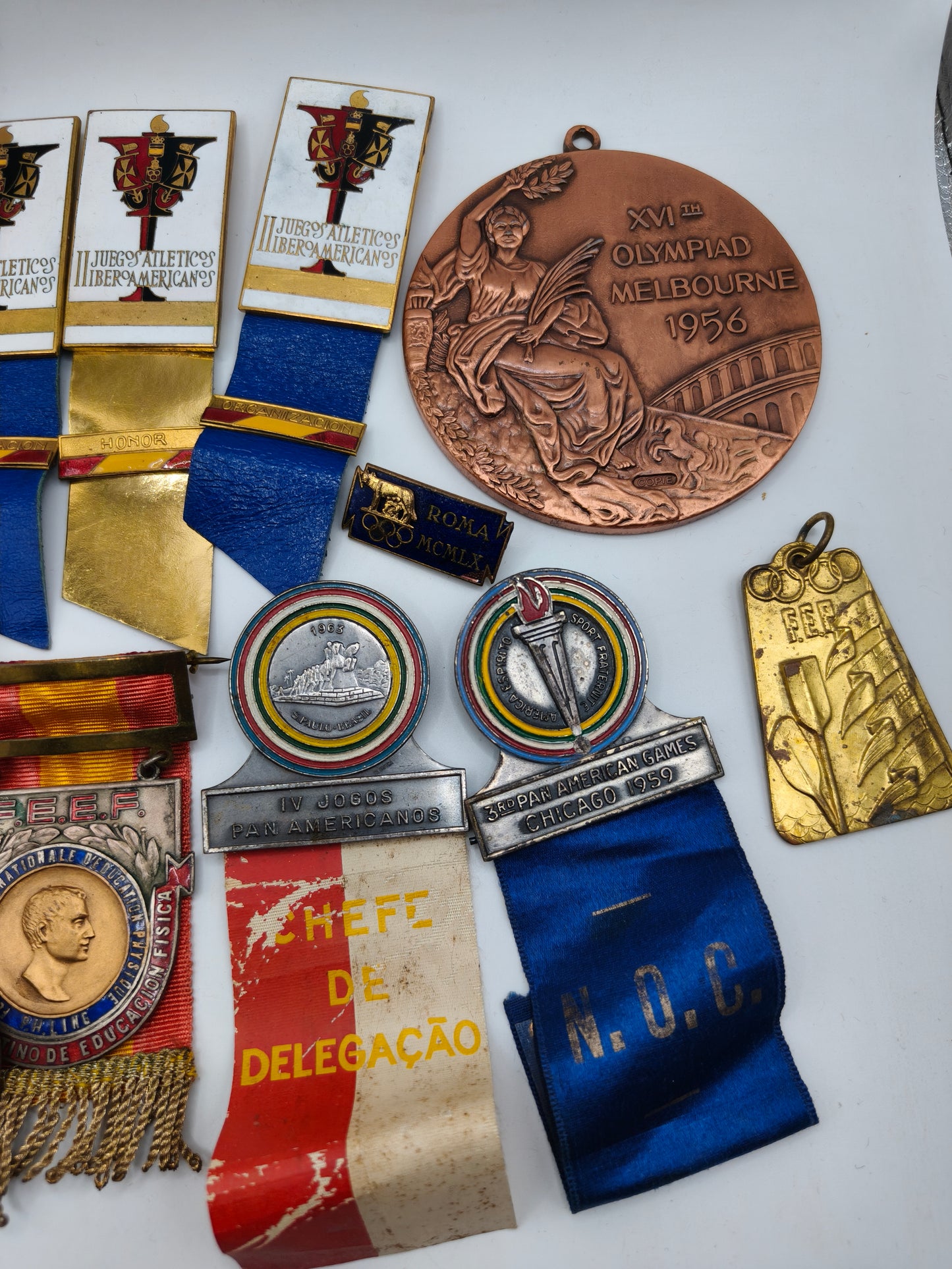 Lote Olímpico medallas e insignias