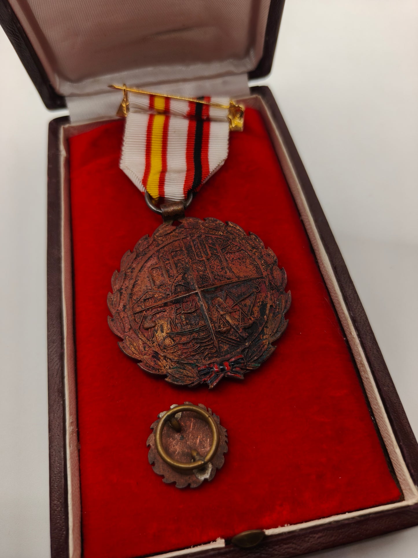 Sindical Falange Order Medal. Spain.