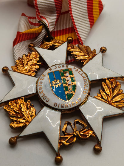 Medalla encomendador mérito