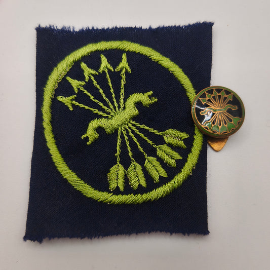 Green Arrows Division Badge and Pacht. Spanish Civil War