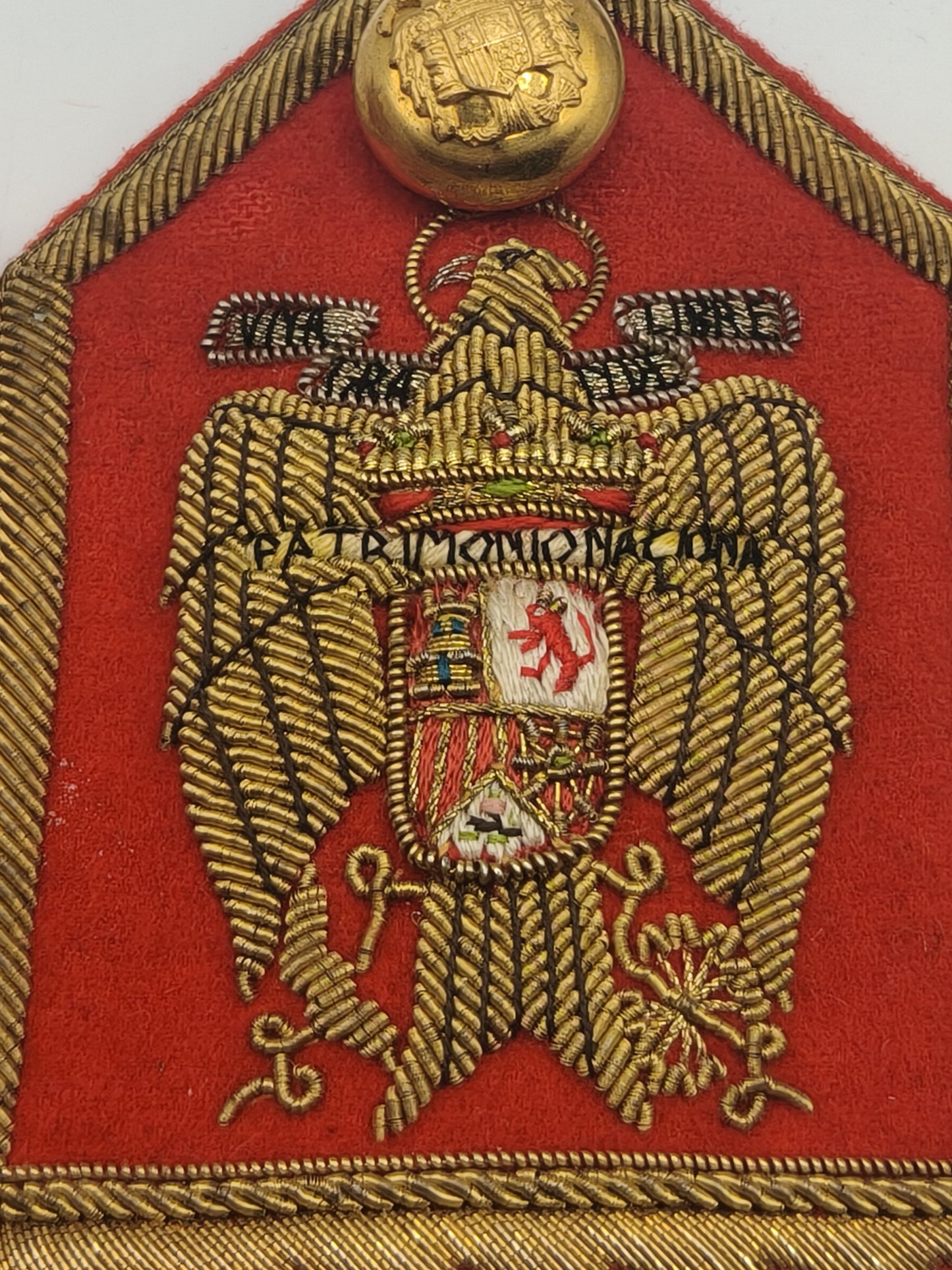 Spanish diplomatic epaulettes. Goldwork