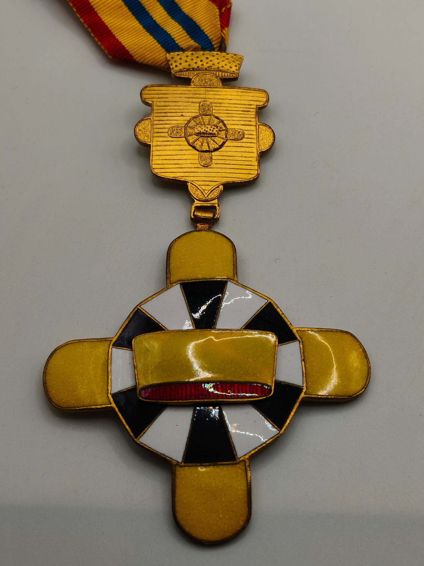 Medalla orden mobiliaria Madrid