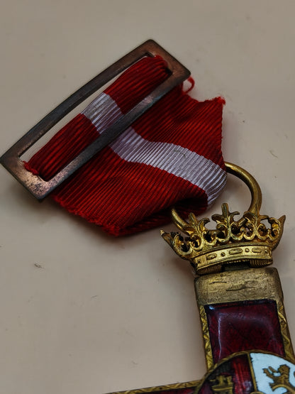 Cruz roja mérito militar. Guerra civil española.