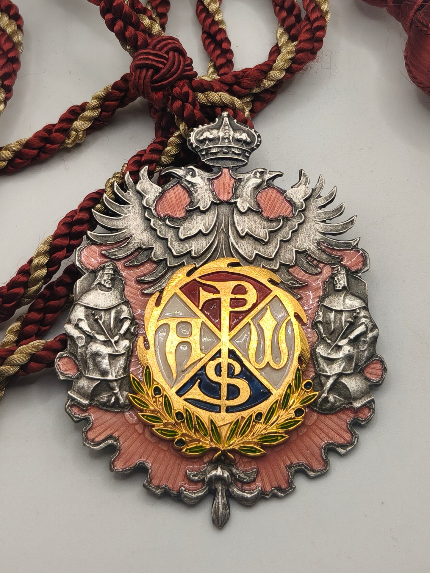 Medal of the International Guild of Researchers. Spain