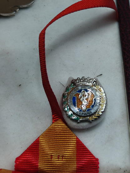 Medalla orden Organización medica Colegial. España. Época Franco