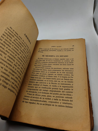 Libro de Falange 1935 !Arriba España!. España
