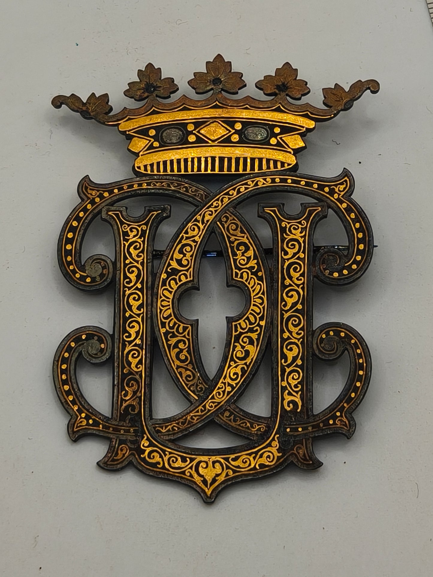 monogram for the Carlist pretender King Carlos V. damascene work. I Carlist War.