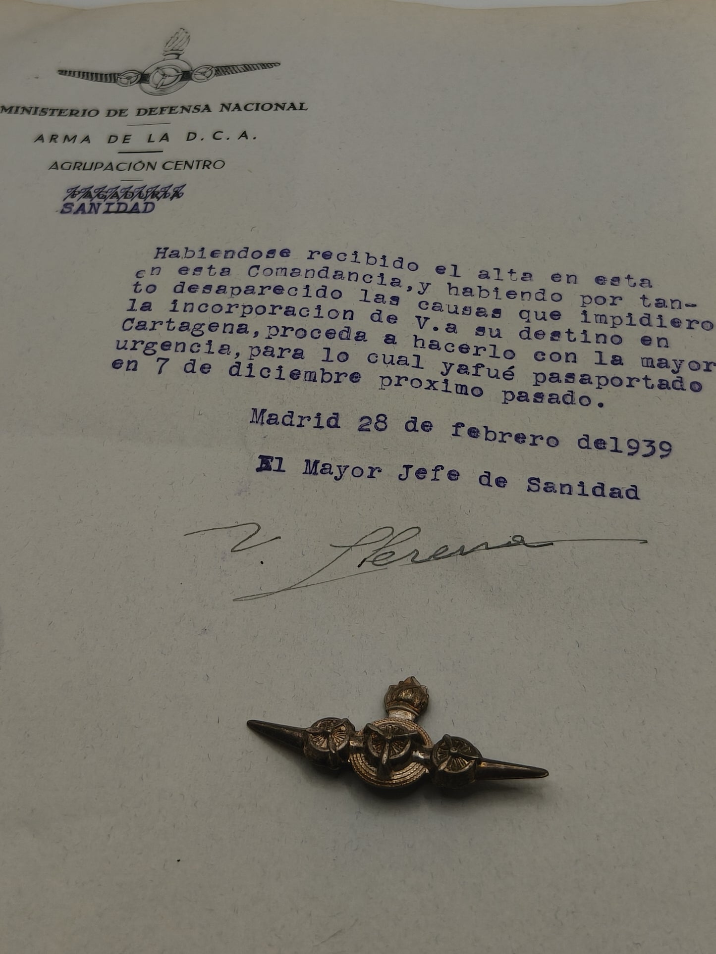 Insignia documento aviación D.C.A. II República.