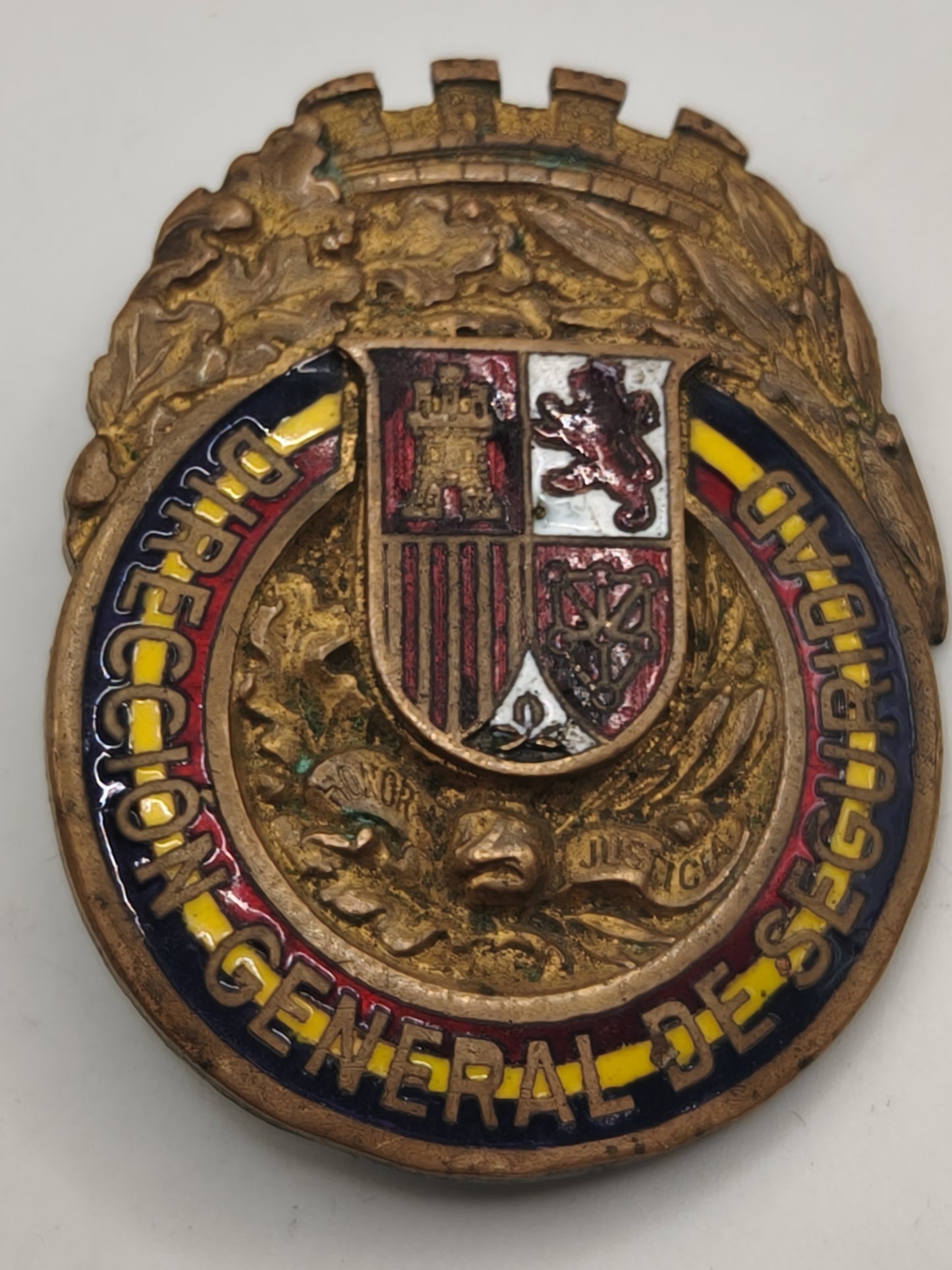 II Spanish Republic Police Badge. Very rare.