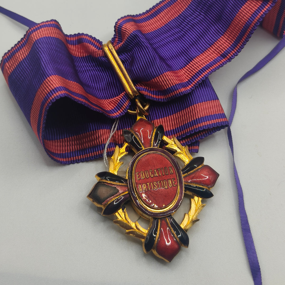Order Of Education and Arts of France, Commander Class Medal.