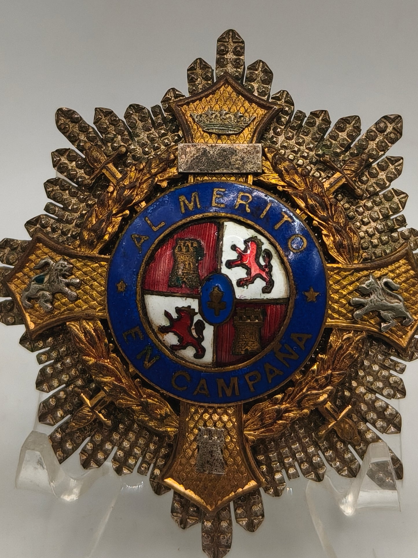 Cruz de Guerra Leones Rojos Modelo Castells