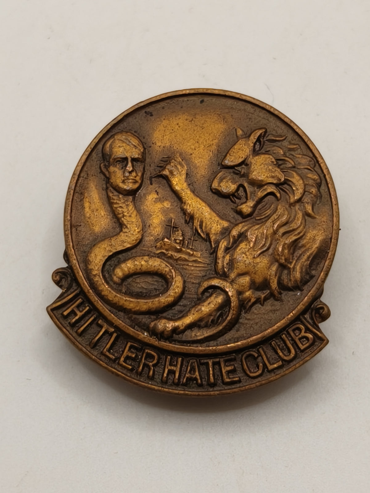 "Hitler Hate Club" Badge. USA.