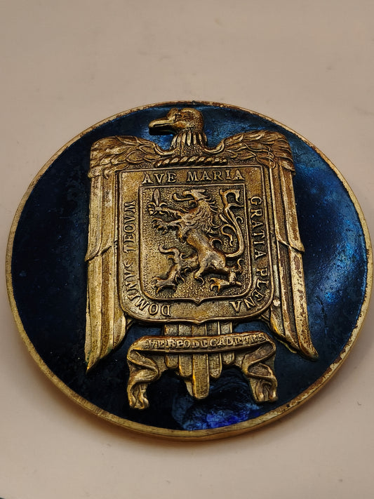 Insigna distintivo militar a identificar. España
