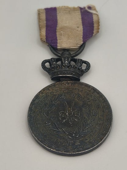 Charity Order Carlist medal. Charles VII Spain. Margaritas.