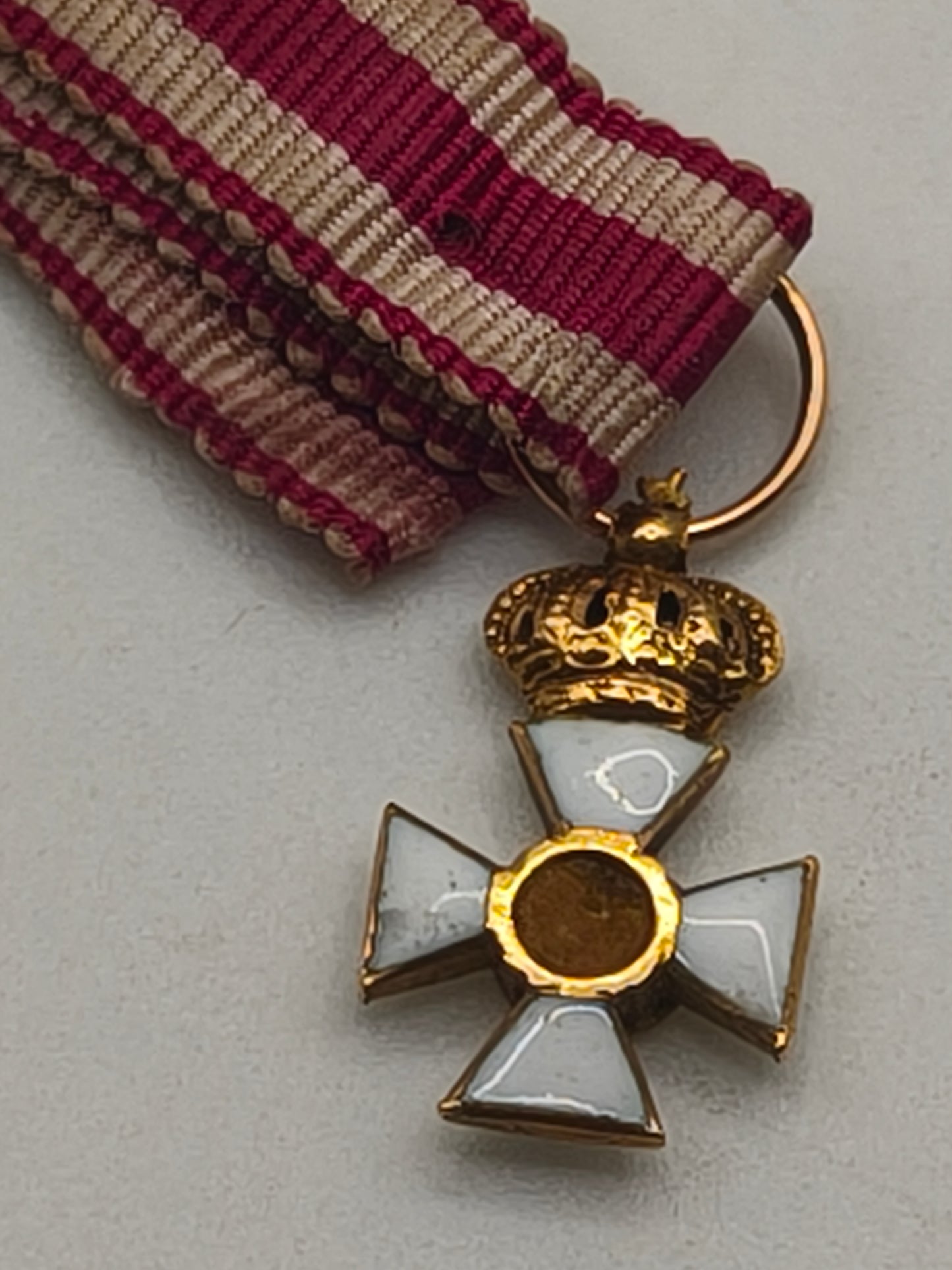 An San Hermenegildo Order Mini Medal made in gold. Ferdinand VII.