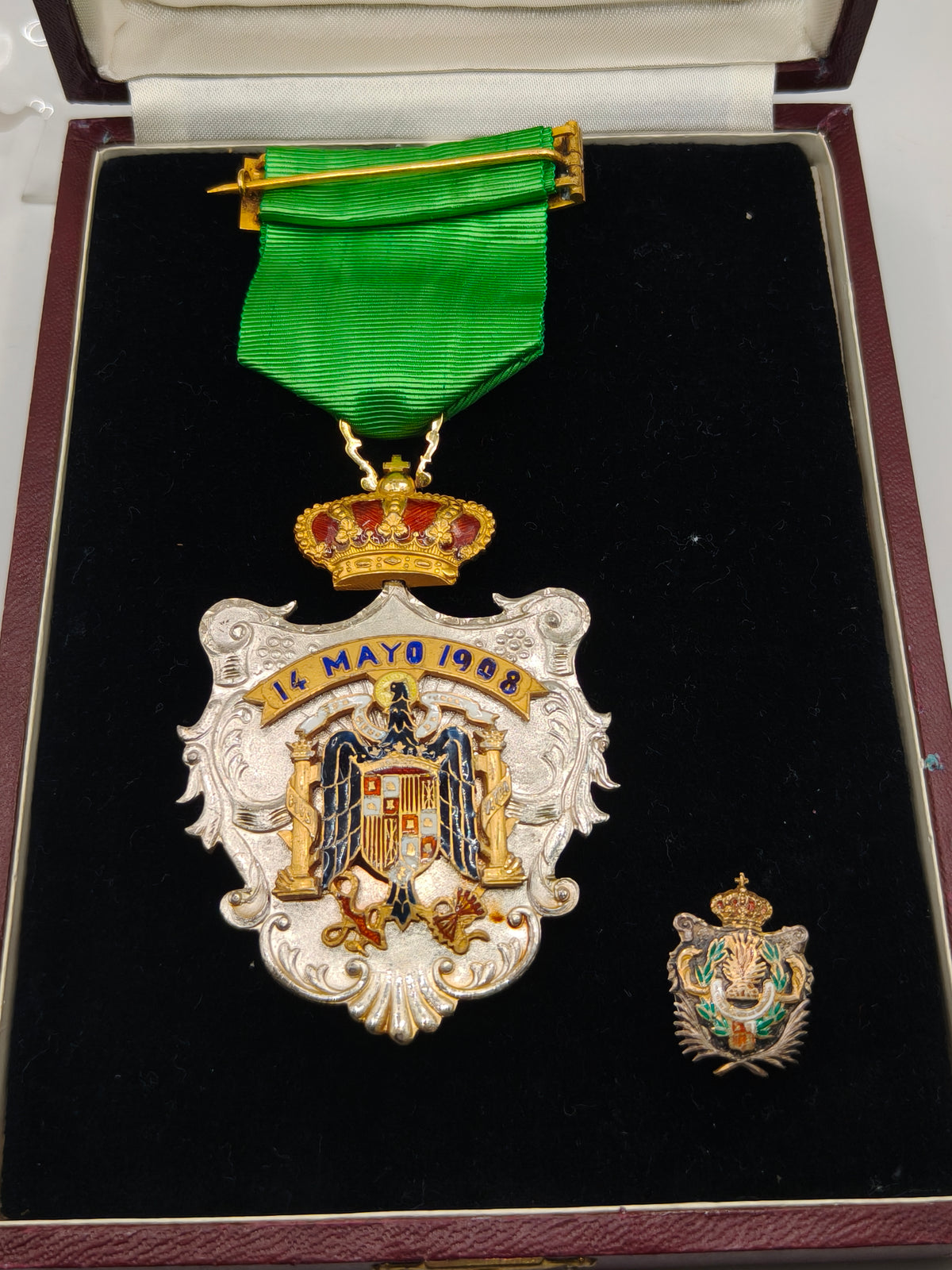 Order Spanish Medal of Merit in Insurance . Franco's Period.